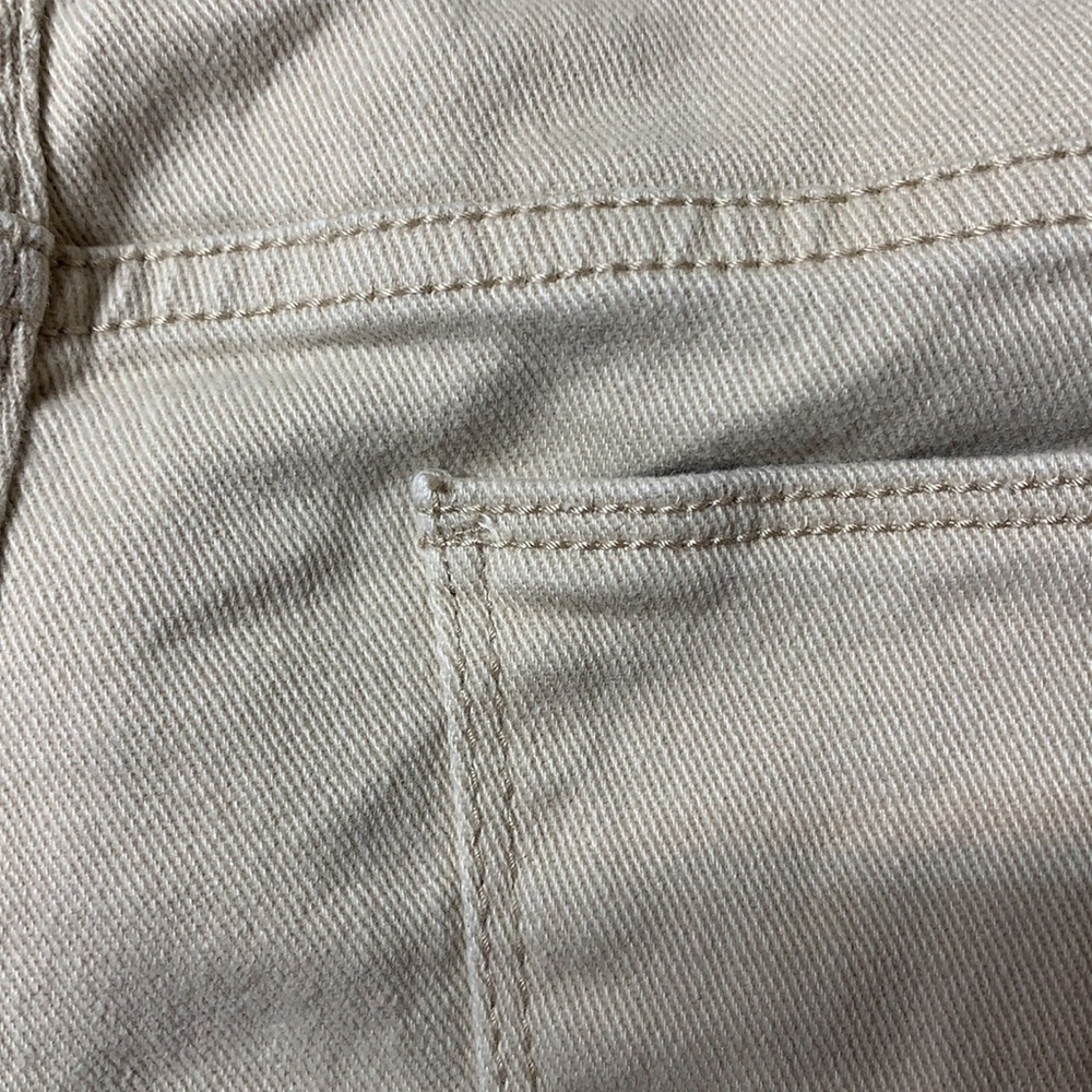 No Boundaries Khaki Denim Cut Off Shorts 👠 - Picture 11 of 15